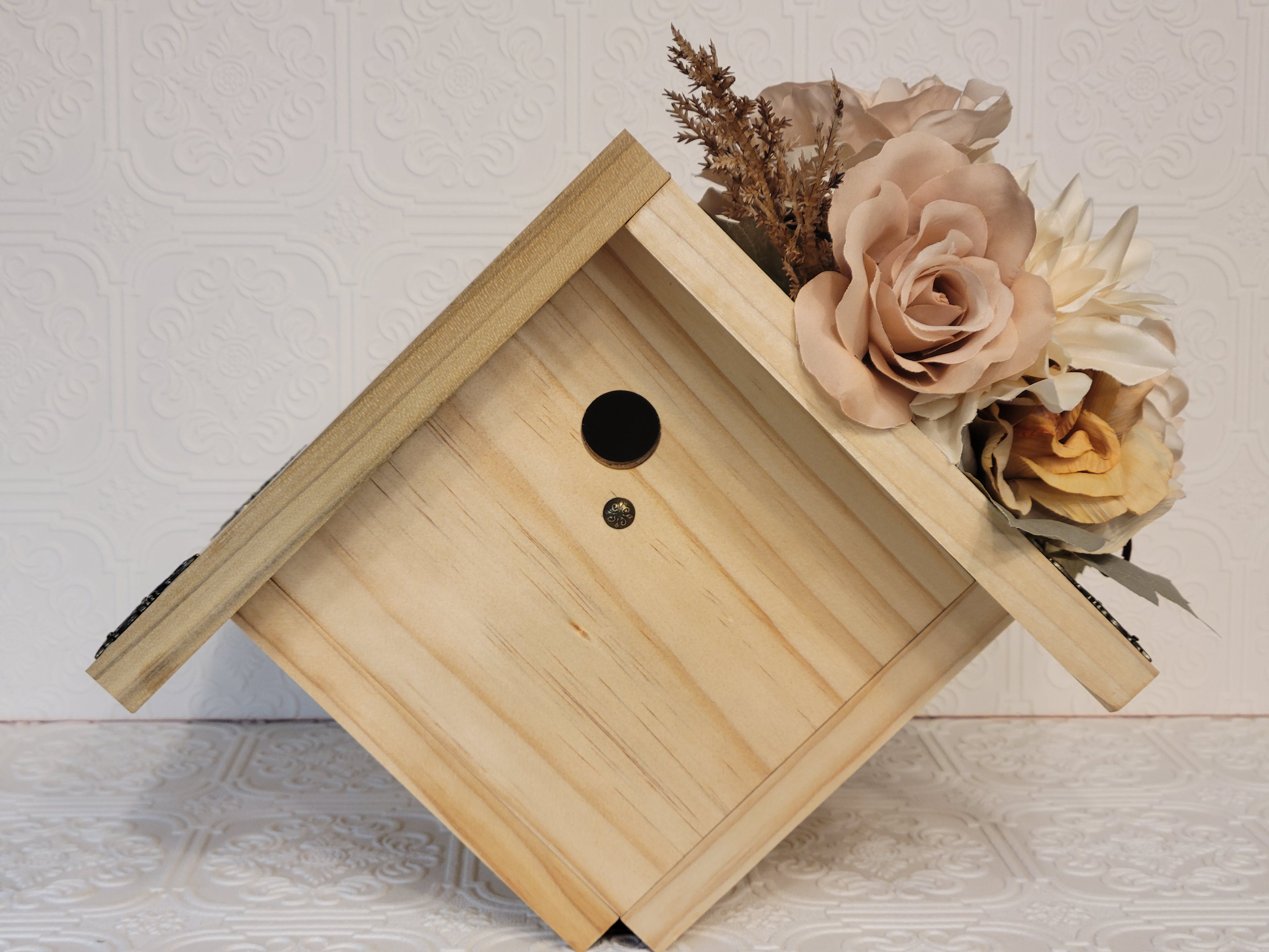 Decorative Wren Birdhouse (Functional)