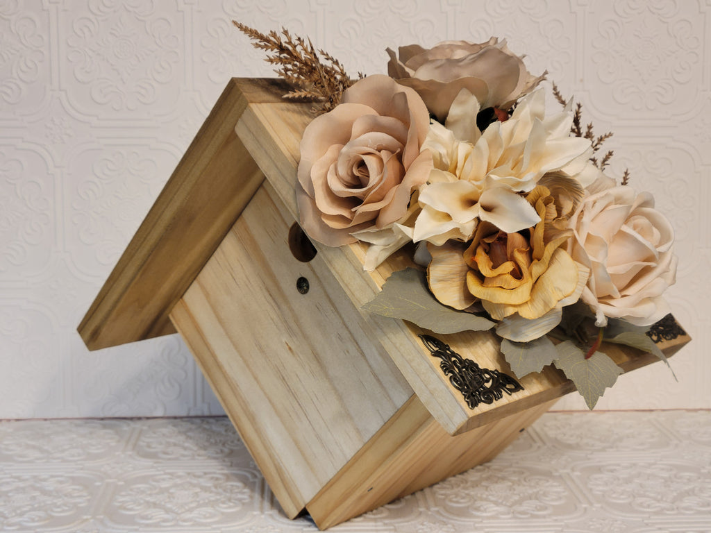 Decorative Wren Birdhouse (Functional)