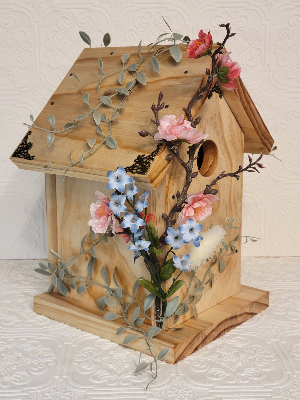 Decorative Birdhouse (Functional)